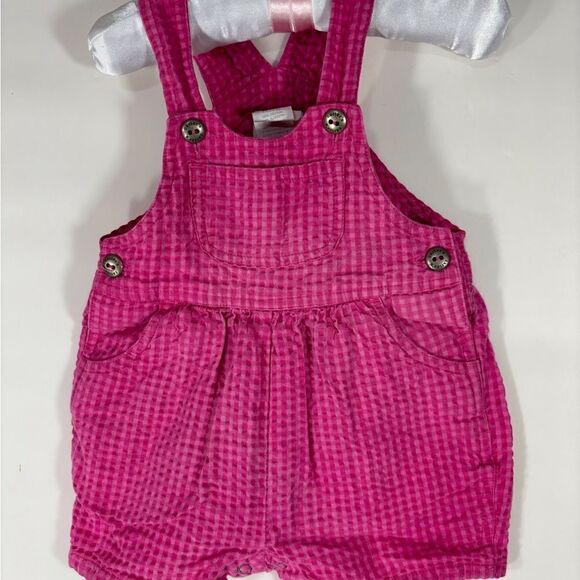 Carter’s Overall Romper 6-9 month - Picture 1 of 3